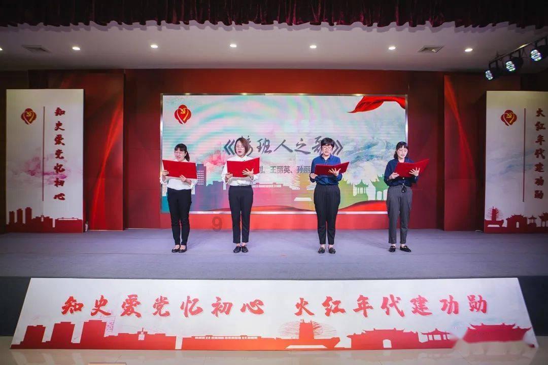 逃离古老的乡村房子